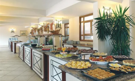 Sun City Hotel &amp; Beach Club 4* | Fetije