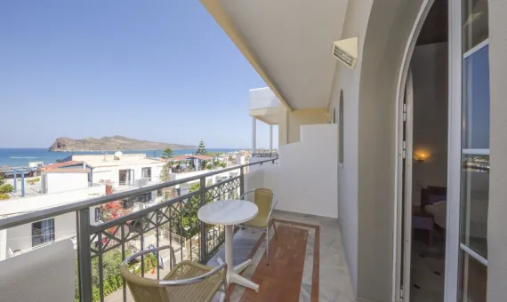 MANIAS APARTHOTEL, Agia Marina