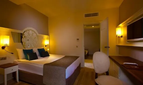 DIAMOND ELITE HOTEL &amp; SPA 5* | Side