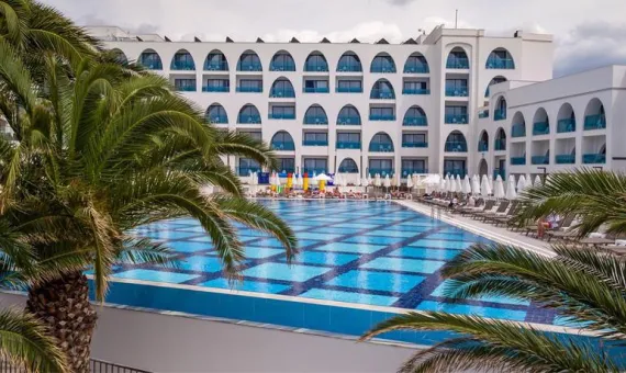 Infinity by Yelken 5* | Kusadasi