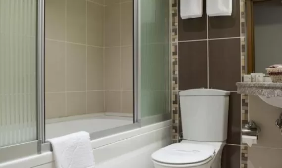 Kaya 3* (Istanbul), Bayuk Avanos 4* (Kapadokija), Atalay 4* (Ankara)
