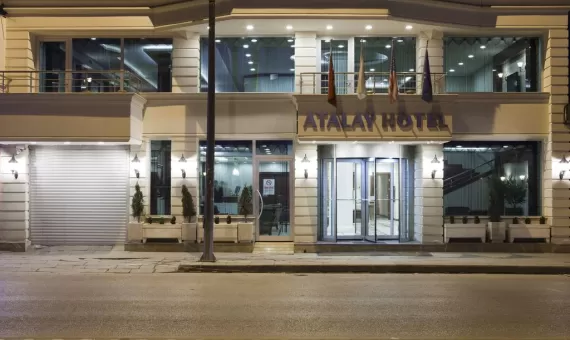 Kaya 3* (Istanbul), Bayuk Avanos 4* (Kapadokija), Atalay 4* (Ankara)