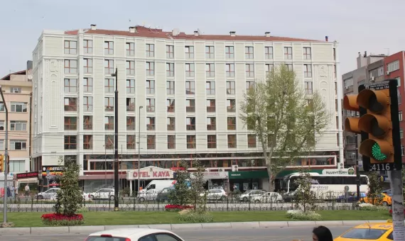 Kaya 3* (Istanbul), Bayuk Avanos 4* (Kapadokija), Atalay 4* (Ankara)