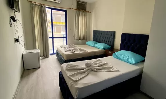 Hotel Ada Corner 2*