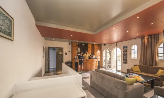 MANIAS APARTHOTEL, Agia Marina