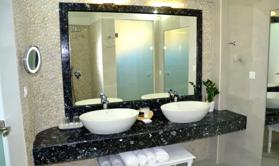 Zephyros Hotel 3* | Santorini
