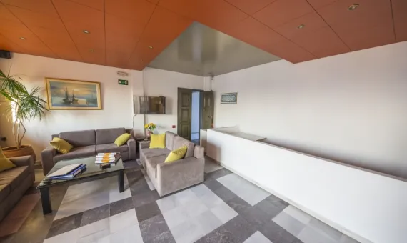 MANIAS APARTHOTEL, Agia Marina