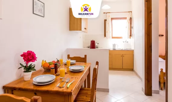NIKOS APARTMENTS