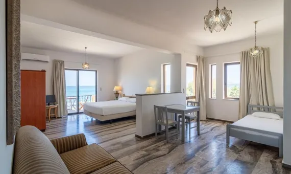 MINERVA BEACH 2*, Agia Marina