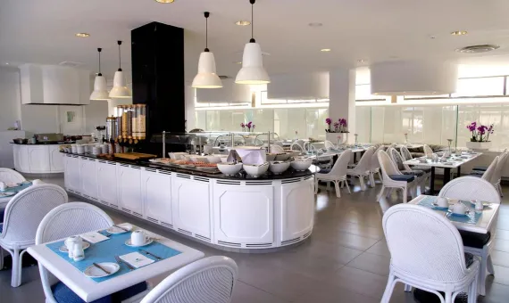 Palm Beach Hotel 4* | Larnaka