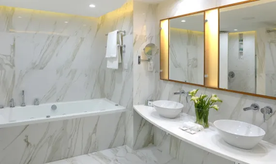 Palm Beach Hotel 4* | Larnaka