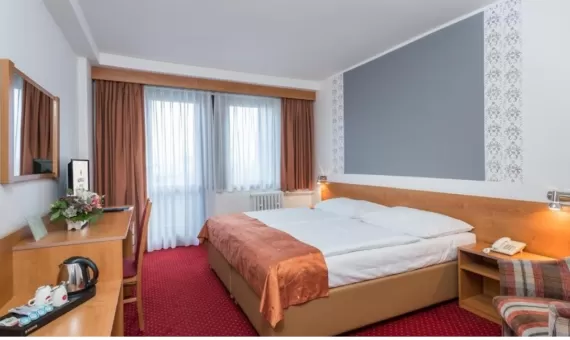 Hotel Globus 3*