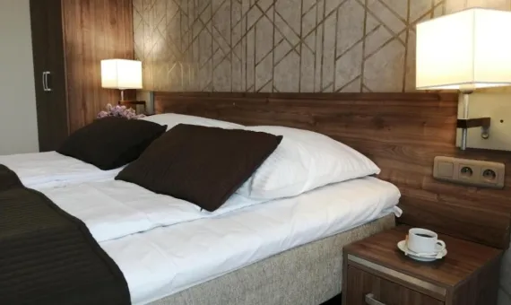 Krakov Hotel  Zakliki