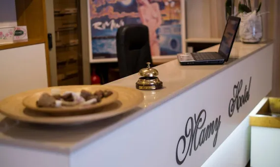 recepcija-hotel-mami-rimini