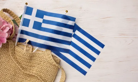 Grčke zastave u torbi.