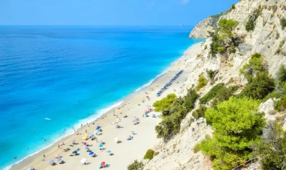 Prelepa Milos plaža.