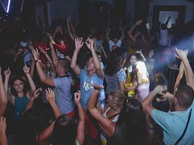 Pop / House pesme 2017 - hitovi za leto 2017