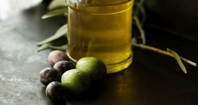 Maslinovo ulje u flaši